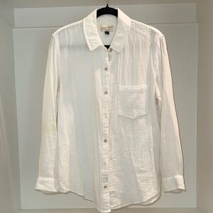 Universal Thread Casual White Button-Down Shirt